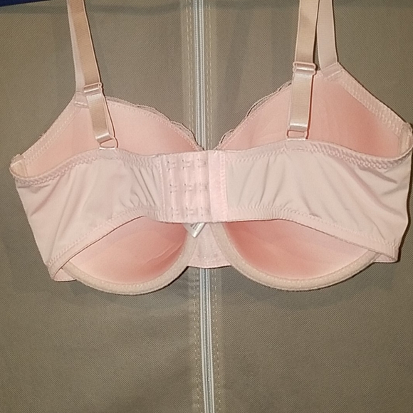 2 bras sold as a set. Perfect condition - Picture 4 of 4
